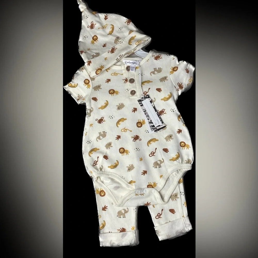 NWT 3 piece set Safari Cute Cotton Onesie matching leggings & cap
